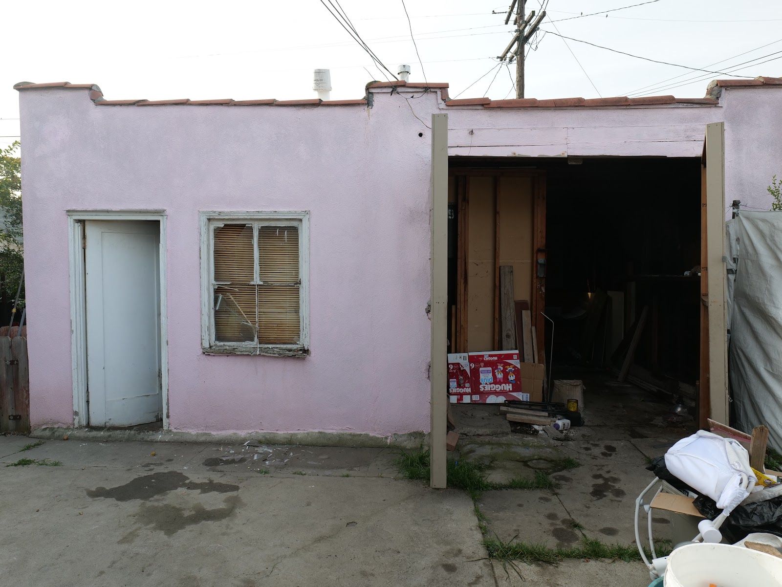 E 77th St, Los Angeles — Breaking Ground — project photo 2