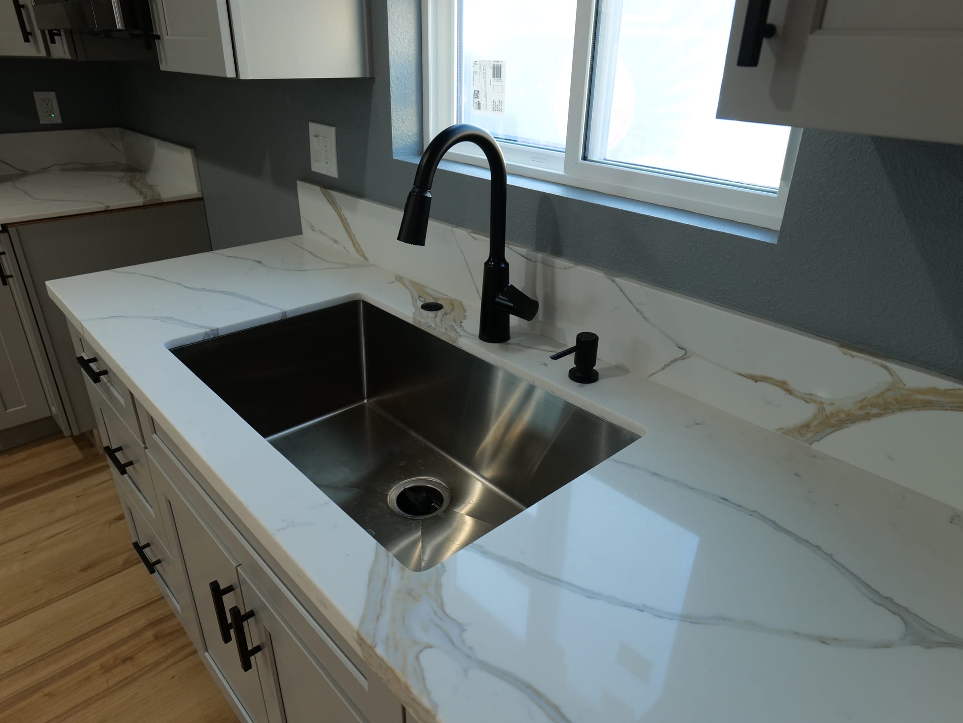 See Dr Garage Conversion - Photo 7